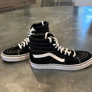 Vans hi top sneaker unisex M8 W9.5